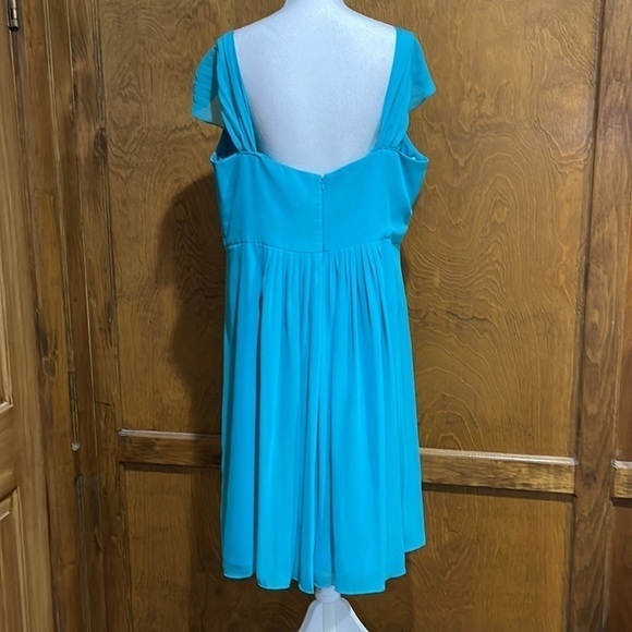 Jasmine B2 Cocktail/Bridesmaid Dress with Convertible Straps - EUC - Picture 5 of 9